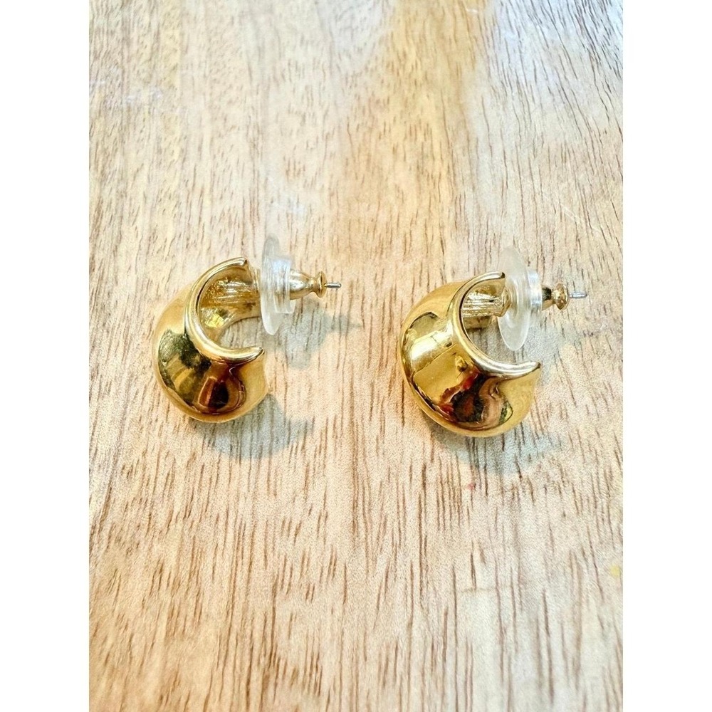 Vintage Goldtone Thick Geometric Small Hoop Earrings